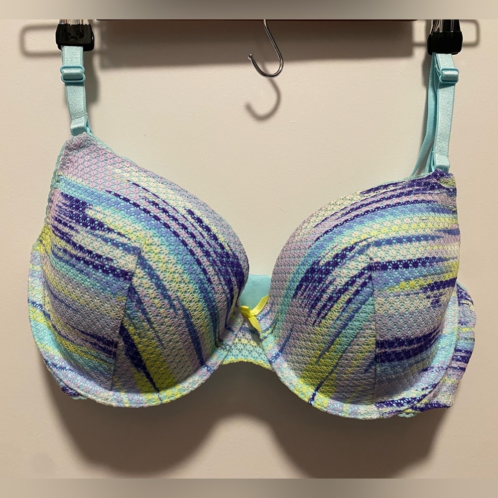 NWT VS 34D bra